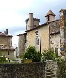 Façade sud - Vue sur la chapelle et la sacristie