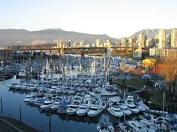 Vue sur Vancouver de False Creek.