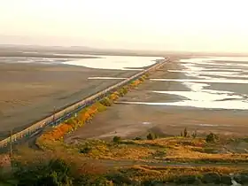 Clôture ouest (sol américain à droite, sol cubain à gauche)