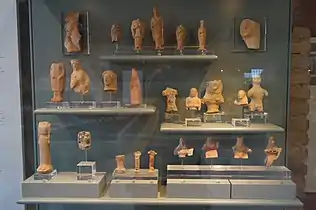 Découvertes de la grotte de Pitsa.