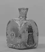 Fiole de la fin XVIe - début XVIIe&nbsp;siècle à l'effigie de la Madone de Lorette