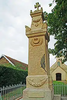 Monument aux morts de Flée.