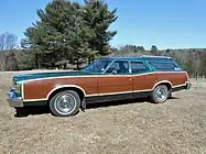 1977-only Ford LTD II Squire break