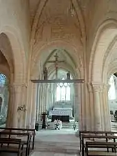 Nef et poutre de gloire