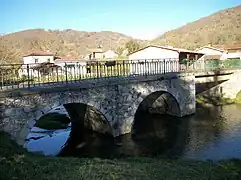 Pont sur l'Arize près de la mairie.