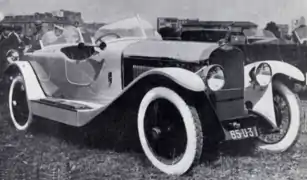 Oméga-Six Type A torpédo carrossée par Gaston Grümmer au concours d'élégance de L'Auto 1925 (voiture d'Elie Volterra).