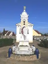 Le monument aux morts.