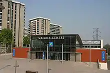 La gare de Grigny-Centre devant Grigny 2.