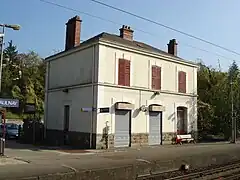 Le bâtiment voyageurs.