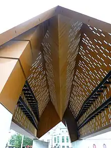 vue de l'intérieur de la toiture de la halle de Gand