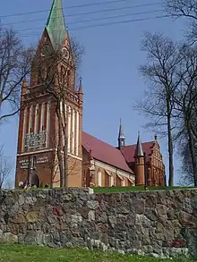Vue extérieure de l'église.
