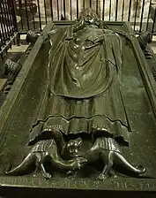 Le gisant de bronze de Geoffroy d'Eu (1223-1236), un des rares gisants de bronze français du XIIIe&nbsp;siècle.