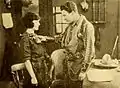 Go West, Young Man (1918), avec Ora Carew&nbsp;(en) et Tom Moore