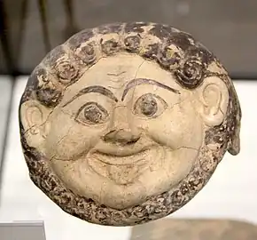 Gorgone décorant une antéfixe. Agrigente. Fin du Ve&nbsp;siècle&nbsp;av. J.-C.