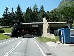 Entrée sud du tunnel, Airolo, Tessin.