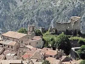 Église Saint-Pierre et Château de Gréolières