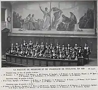 En 1929, elle siège avec tous les professeurs toulousains dans le grand amphithéâtre de la faculté (4e au 1er rang).
