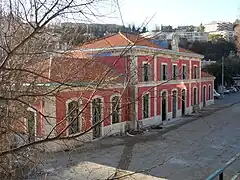 L'ancien bâtiment voyageurs.