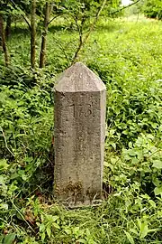 Borne no&nbsp;173 au bord de la Vesdre, carrée, hauteur 1,20&nbsp;mètre