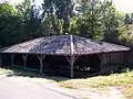 Le lavoir dit de Ferbos sur la route de Flaujacq (sept.&nbsp;2012).