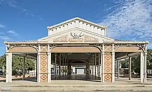 Façade du marché couvert.