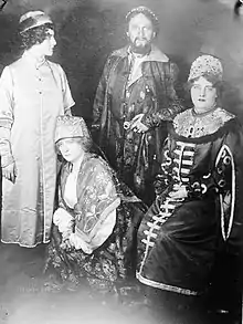 Première en 1912 au Metropolitan Opera de Boris Godounov avec Anna Case, Marie Duchène&nbsp;(en), Adamo Didur dans le rôle de Boris Godounov et Leonora Sparkes