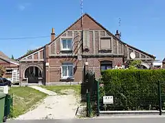 Habitations groupées par quatre.