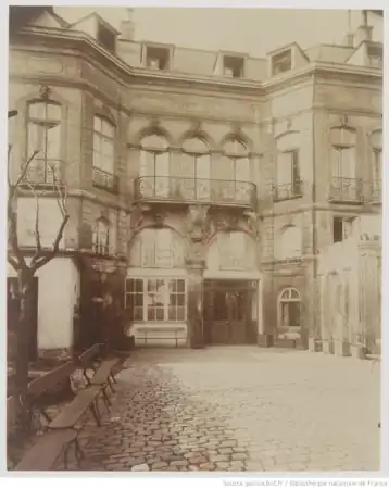 Façade sur jardin photo Eugène Atget vers 1900.