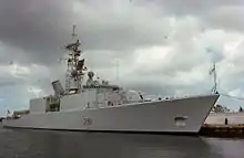 Le  NCSM Huron DDG 281 en 1976 dans sa configuration d'origine.