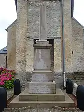 Le monument aux morts.