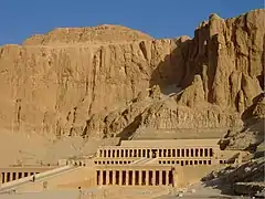 Temples de Deir el-Bahari, règne d'Hatchepsout première moitié du XVe siècle av. J.-C.