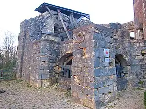 La maison des voûtes assurait l'accès au village