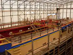 Mise en peinture générale de la coque.