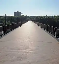 Vue du Bronx depuis le centre approximatif de la travée