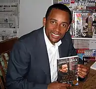 Hill Harper dans le rôle du Dr Marcus Andrews