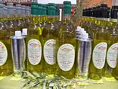 Huile d'olive des Baux-de-Provence.