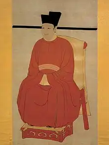 Portrait de l'Empereur Huizong (1082-1151), anonyme des Song du Nord, encre et couleurs sur soie, rouleau vertical, 188,2 × 106,7&nbsp;cm, Musée national du palais, Taipei.