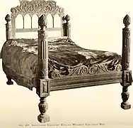 Lit à piliers bas (XVIe&nbsp;siècle, noyer, provenant du Palazzo Davanzati, Florence, Italie.