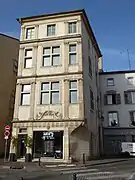 Immeuble au no&nbsp;7.