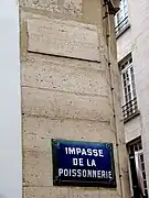 Double affichage pour l'impasse de la Poissonnerie à Paris