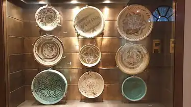 Céramique orientale vernissée.