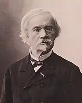 Portrait en noir et blanc d'un homme politique française