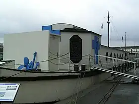 Bateau-chapelle « Je sers ».