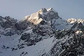 Vue du versant nord du Jezerska Kočna depuis Jenkova planina.