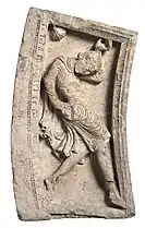 Jongleur. Bourges, calcaire H. 60 cm. 3e quart du XIIe siècle