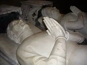 Gisant de Olivier V de Clisson dans la Basilique Notre-Dame-du-Roncier de Josselin.