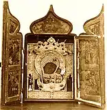 Variante de l'icône de Kazan. Monastère de Makarevski (don du Tsar Michel Fédorovitch). Photographie de Sergueï Prokoudine-Gorski du début du XXe siècle.