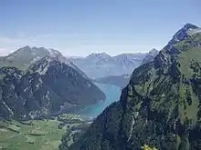 La vallée de Klöntal et son lac
