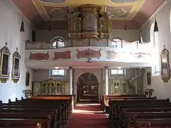 Vue de la tribune et de l'orgue.
