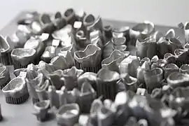 Supports de couronnes en frittage laser